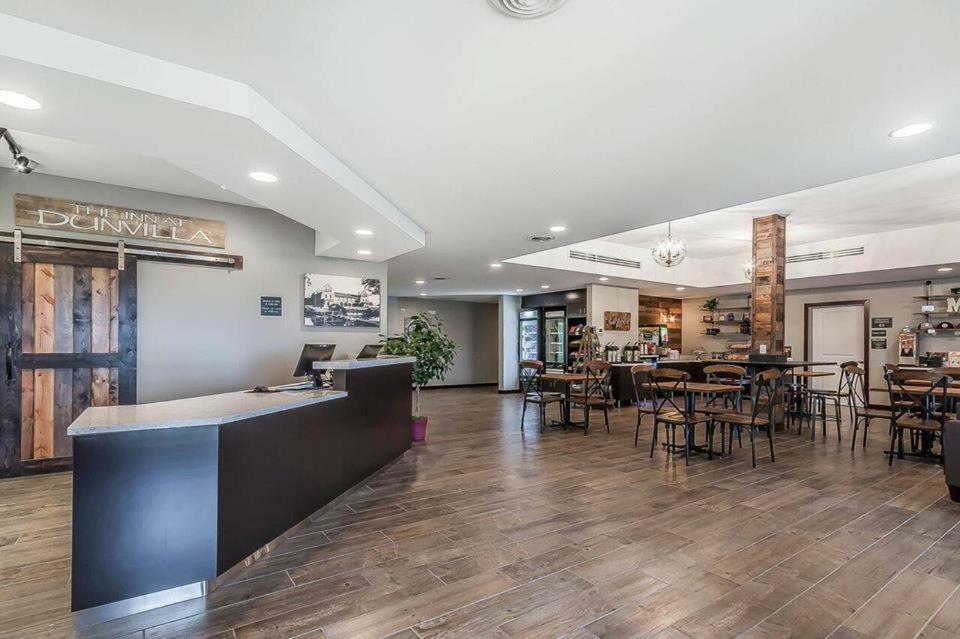 Lakes Inn At Dunvilla エクステリア 写真